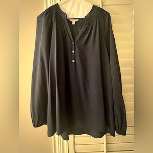 Lilly Pulitzer navy blouse. Perfect condition. Size medium.
